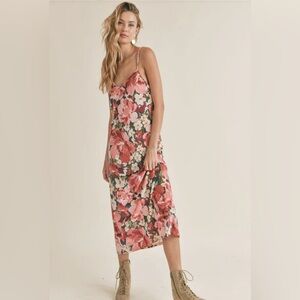 [Sadie + Sage] Floral velvet Dress